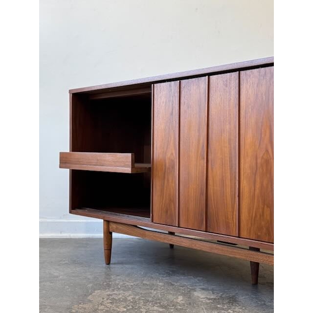 1960's Mainline Hooker Walnut & Caned Reversible Door Credenza For Sale - Image 10 of 15
