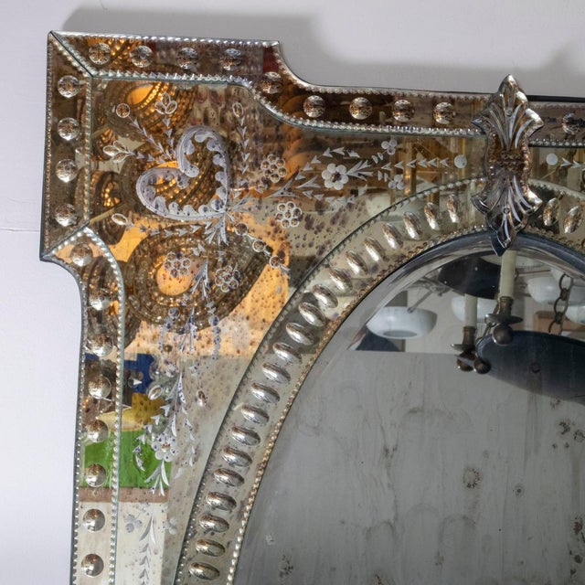Etched and scalloped glass Venetian mirror For Sale - Image 10 of 13