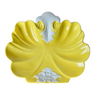 Vintage Mottahedeh 'Vista Allegre' Shell Shaped Dish For Sale