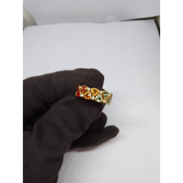 18k Gold Multi Sapphire 5.77ct & Diamond 0.25ct Ring For Sale - Image 4 of 8