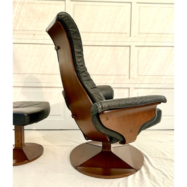 Wood 1970's Westnofa Norwegian Modern Reclining Lounge Chair and Ottoman For Sale - Image 7 of 18