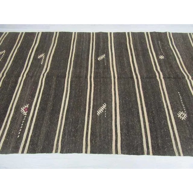 Mid-Century Modern Vintage Turkish Kilim Rug - 5'6" x 11'5" For Sale - Image 3 of 6