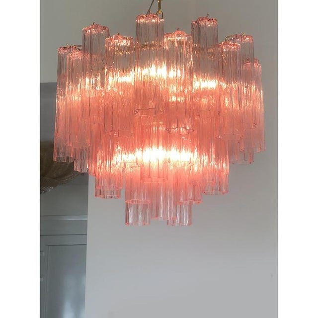 Scenographic Pink Tronchi Murano Glass Chandelier in Venini Style by Simoeng For Sale - Image 4 of 7