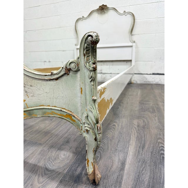 Ivory Vintage Twin Size Winnebago Manufacturing Co French Provincial Rococo Style Bed For Sale - Image 8 of 17