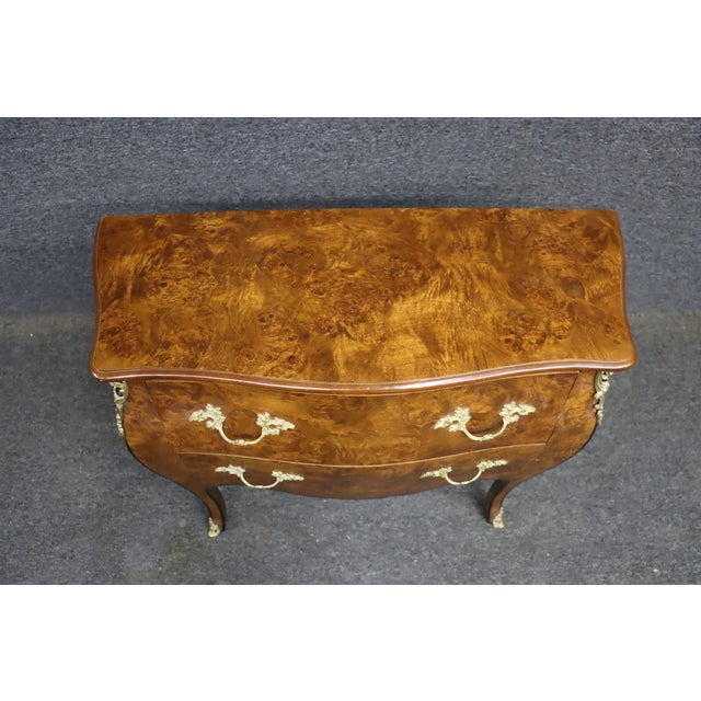 Mid 20th Century Italian Style Burl Walnut Ormolu-Mounted Commode For Sale - Image 5 of 10