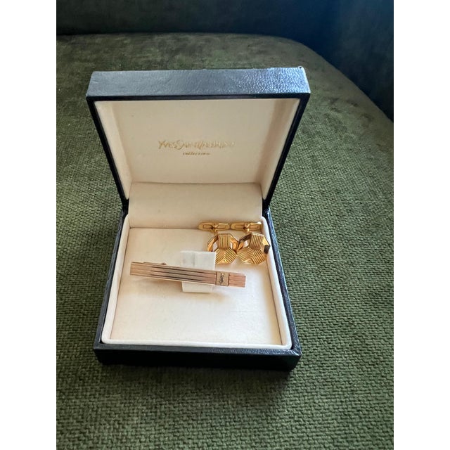 YVES SAINT LAURENT YSL Gold Plate Cufflinks & Tie Tack Clip Set, Original Case For Sale - Image 18 of 18