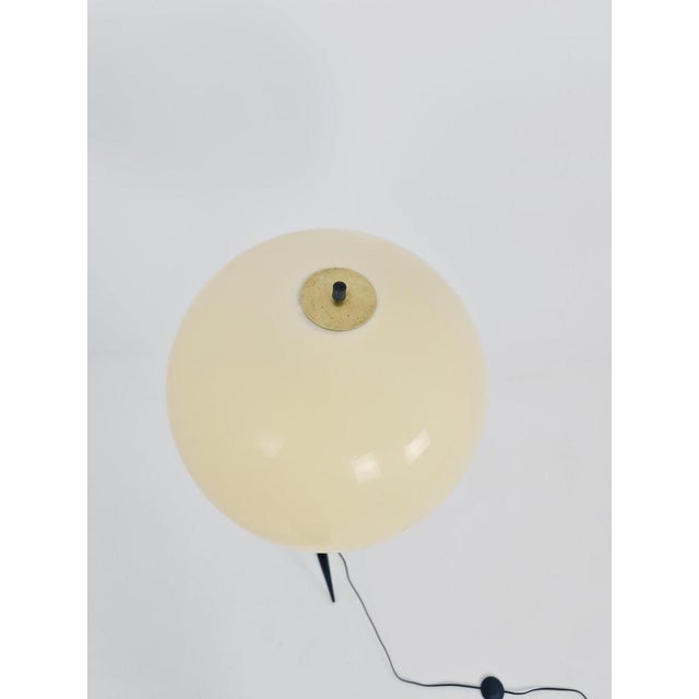 Space Age Italian Tripod Floor Lamp in Metal and Plastic, 1960s For Sale - Image 6 of 11