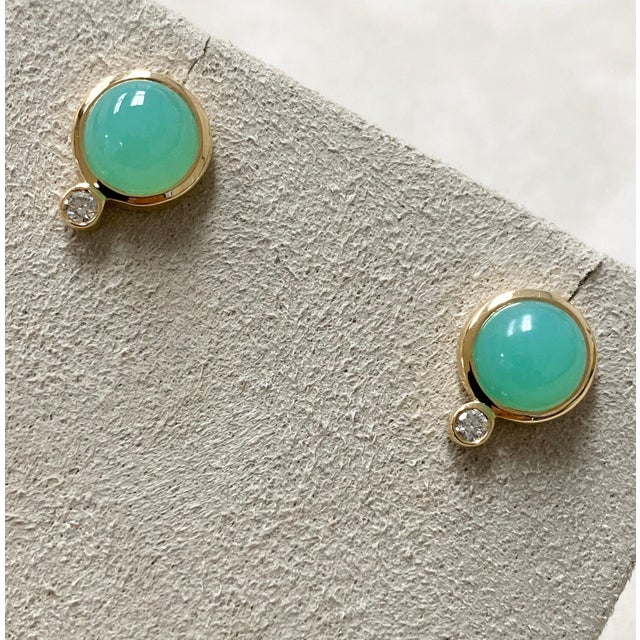 Contemporary Syna Chrysophrase Yellow Gold Baubles Earrings with Diamonds, a Pair For Sale - Image 3 of 4