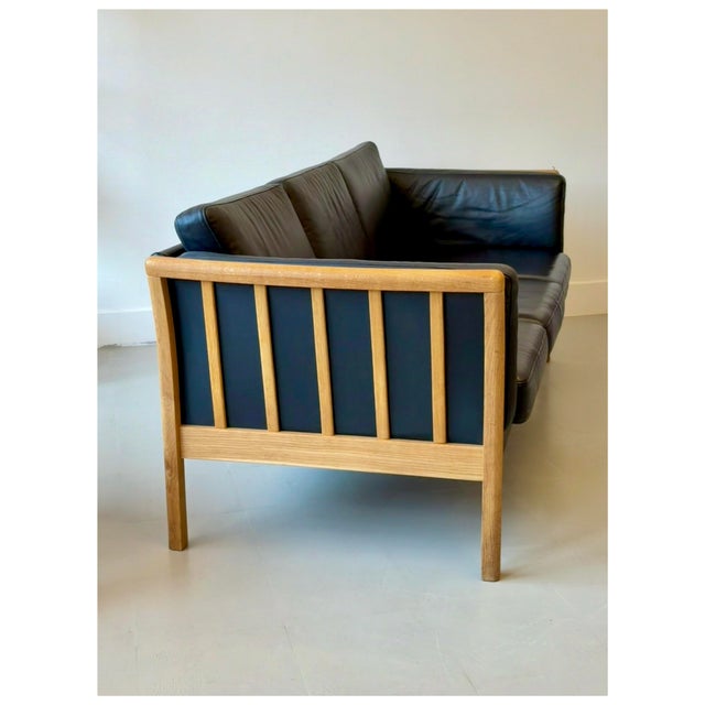 Black Leather 3-Seater Sofa with Oak Frame attributed to Mogens Hansen for Stouby, Denmark, 1970s For Sale - Image 9 of 18