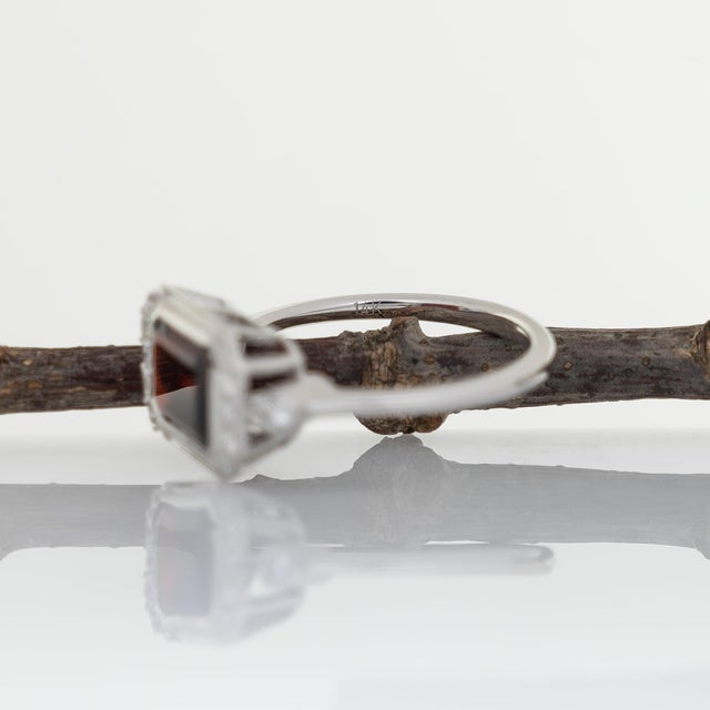 Red 2.9Ct Garnet Ring With Natural Diamonds Accents: Solid 14k Gold, Size 6.75 For Sale - Image 8 of 8