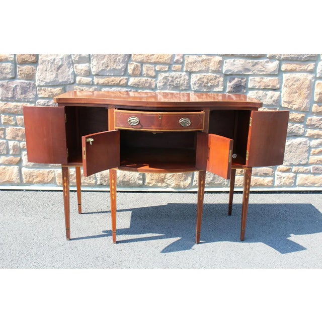 Traditional Kittinger Mahogany Brandy Board Server With Bellflower Inlay For Sale - Image 3 of 15