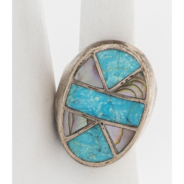 Vintage Southwestern Silver, Turquoise & Shell Ring For Sale In New York - Image 6 of 7