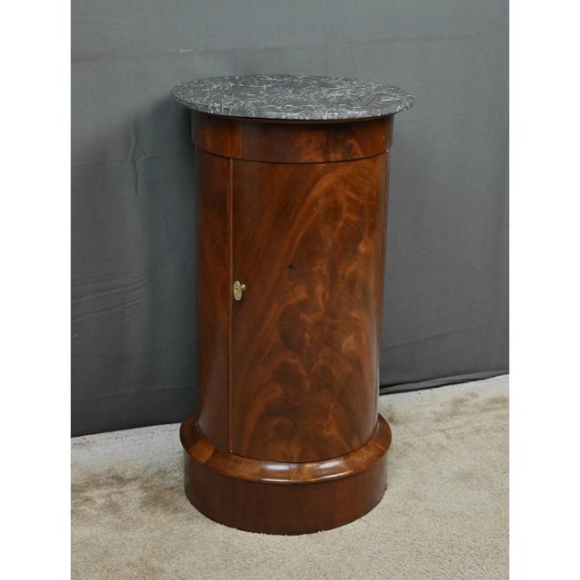 Traditional Empire Style Mahogany Nightstand, Late 19th Century For Sale - Image 3 of 14