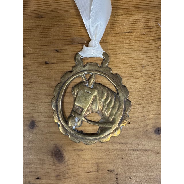 This exquisite vintage English horse brass ornament is a timeless piece of equestrian heritage. Traditionally used to...