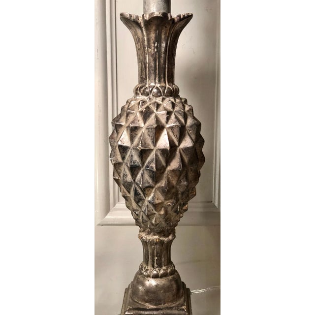 Neoclassical Thomas Morgan Regency Style White Gold Pineapple Lamp For Sale - Image 3 of 5