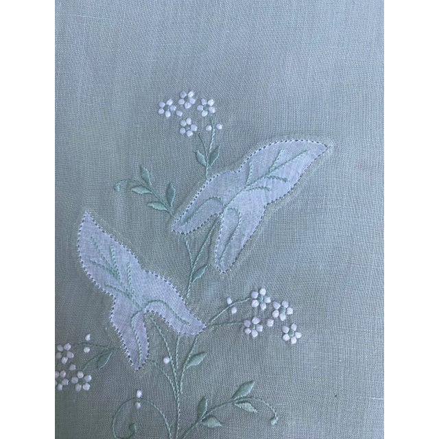 This is a set of 8 green placemats and napkins. The set is made from fine Irish linen and embroidered with silk thread in...