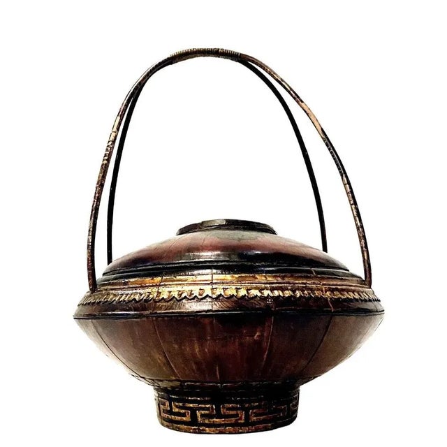 Chinese 19th Century Chinese Hand Carved Wood & Bamboo Wedding & Offering Basket For Sale - Image 3 of 13