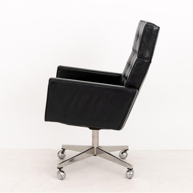 Metal Vincent Cafiero for Knoll Executive Arm Chair For Sale - Image 7 of 9