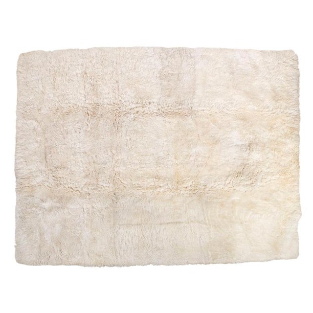 Animal Skin Kymo Fur Rug in Cream Beige For Sale - Image 7 of 7
