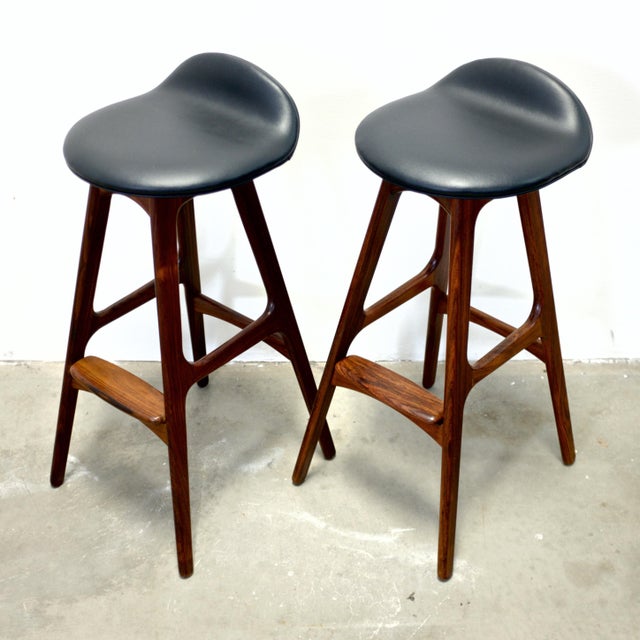 Erik Buch Oddense Maskinsnedkeri a/S Pair of Rosewood Model Od61 Stools Designed by Erik Buch For Sale - Image 4 of 18