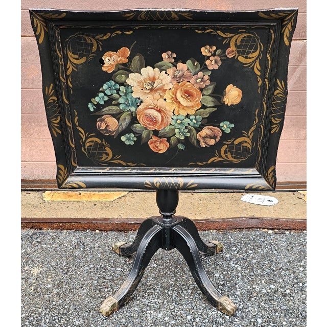 Late 19th Century 19th-Century Georgian Style Hand-Painted Tilt-Top Tray Tea Table For Sale - Image 5 of 8