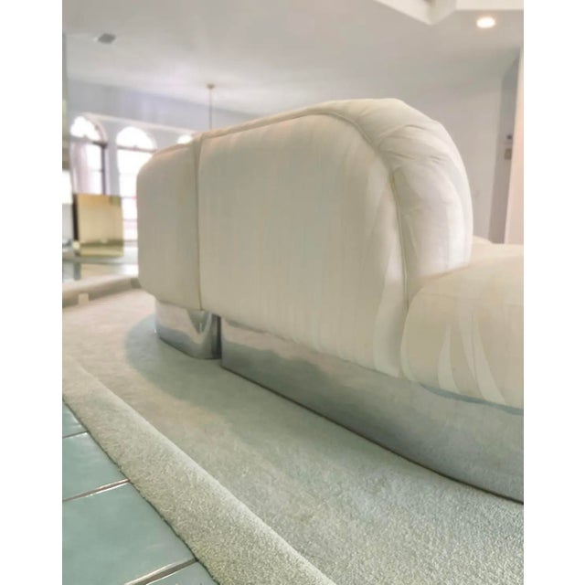 Vintage 1960s Serpentine Sectional Sofa With Chrome Base | by Milo Baughman for Thayer Coggin For Sale - Image 9 of 15