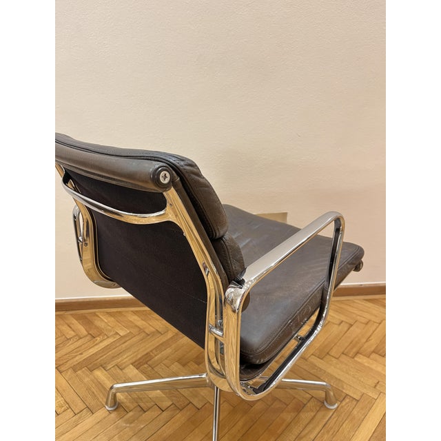 EA 207 Soft Pad Chair by Vitra in Dark Brown Leather, 1990s For Sale - Image 11 of 16