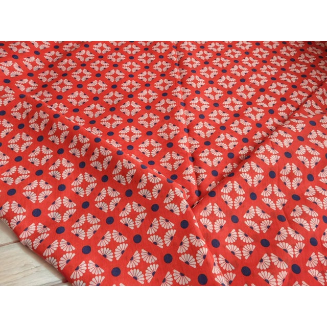 Mid-Century Modern Vintage 1960s 1970s Geometric Red White & Blue Daisy Lightweight Fabric 5 Yards For Sale - Image 3 of 4