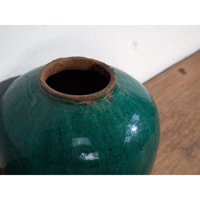 Antique turquoise green vase (c.1820)Dimensions: Diameter: 18 cm Height: 29 cmStyle: Qing DynastyMaterials and techniques:...