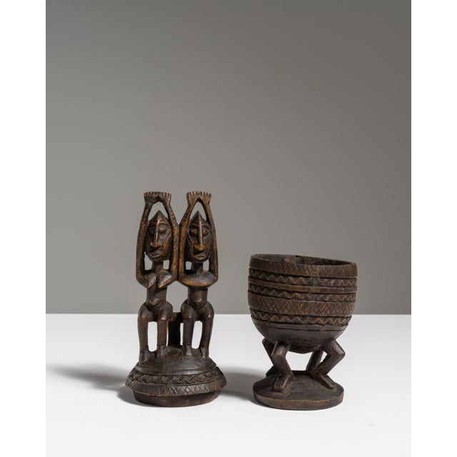 20th Century Dark Brown African Hand-Carved Lidded Vessel with Caryatid Figures For Sale - Image 9 of 15