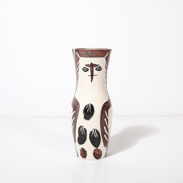 Modernist "Chouetton" Vase by Pablo Picasso in White Earthenware Hand-Painted For Sale - Image 11 of 17