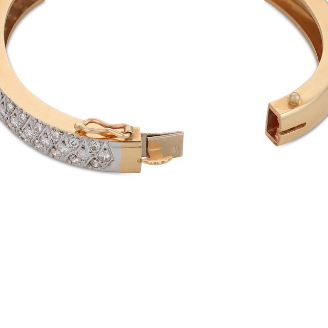Vintage 2.30 Carat Diamond 14k Yellow Gold Bangle Bracelet For Sale In Los Angeles - Image 6 of 6