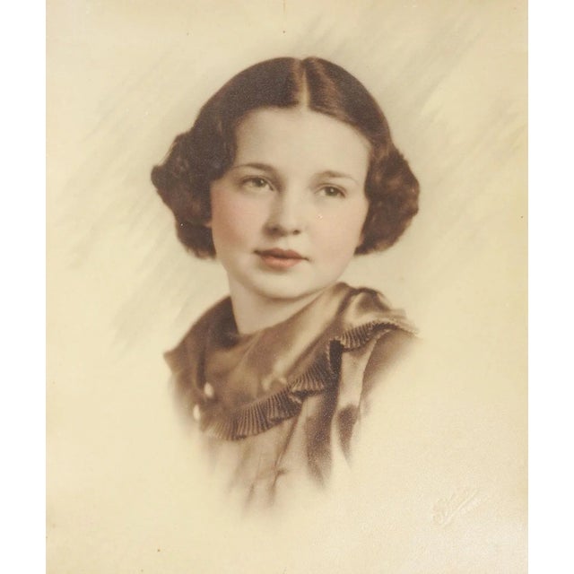 Vintage 1930s Glamour Studio Portrait Photograph of Woman For Sale - Image 4 of 4