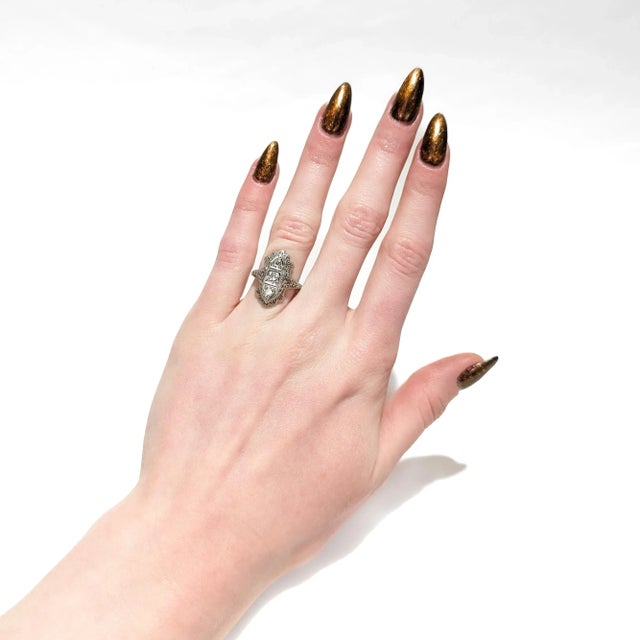 Art Deco Antique Art Deco 14k White Gold & Three-Stone Diamond Filigree Ring For Sale - Image 3 of 10