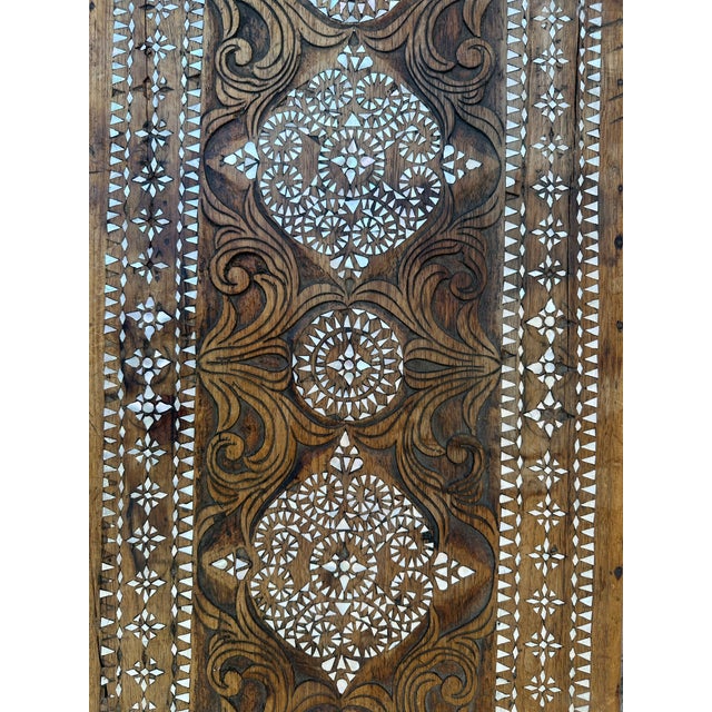 1920s Moorish Style Trunk Chest With Geometric Mother of Pearl Inlaid Design For Sale In Miami - Image 6 of 9