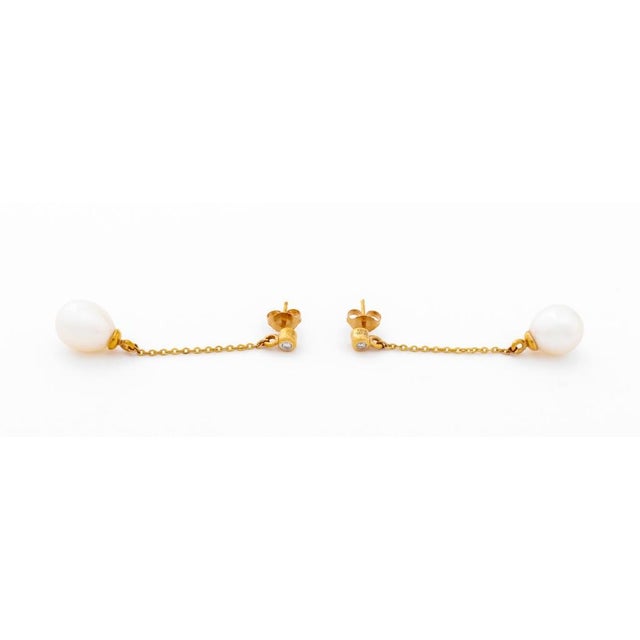 Contemporary 14k Yellow Gold & Cultured Pearl Drop Earrings For Sale - Image 3 of 4
