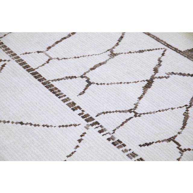 21st Century Modern Moroccan Style Wool Rug 9'3"x12'9" For Sale In Houston - Image 6 of 7