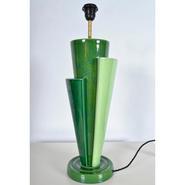 1980s Large Postmodern Green Ceramic Table Lamp attributed to Francois Chatain, 1980s For Sale - Image 5 of 18