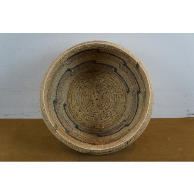 Textile Late 20th Century Shalimar Collection Attributed Hand Woven Palm Leaf Basket Urn Hamper Southwestern For Sale - Image 7 of 10