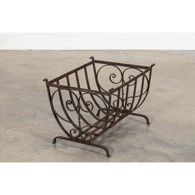 Brutalist Mid-Century English Brutalist Wrought Iron Log Basket, 1960 For Sale - Image 3 of 13