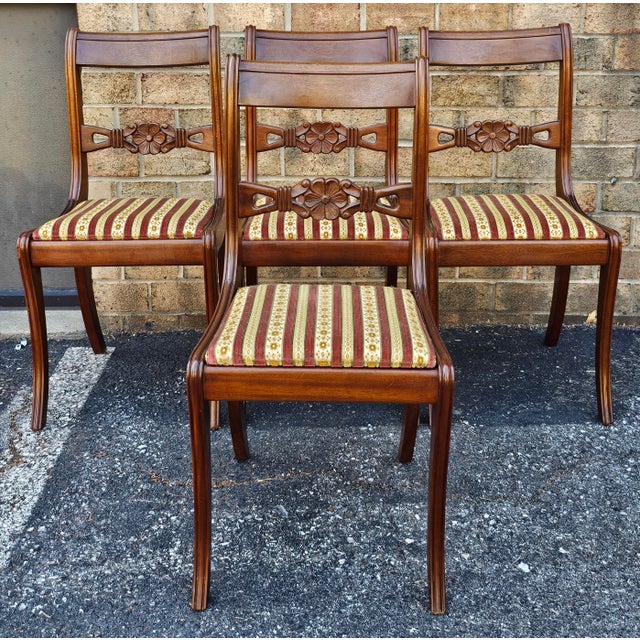 English Mid 20th Century Set 4 Stijlvorm Meubelen Duncan Phyfe Mahogany and Upholstered Seat Side Chairs For Sale - Image 3 of 10