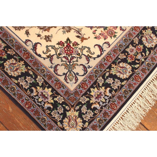 Textile Middle Eastern Rug in Wool For Sale - Image 7 of 11