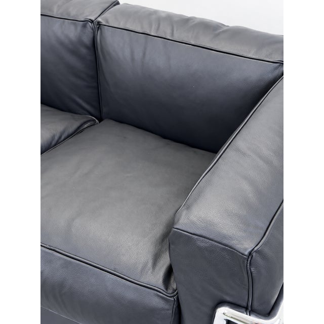 Black LC2 Sofa Black Leather Seats by Le Corbusier for Cassina, 2010s For Sale - Image 8 of 12