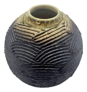 Hamamoto Japanese Seigaiha Carved Wave Pattern Vase With Original Box
