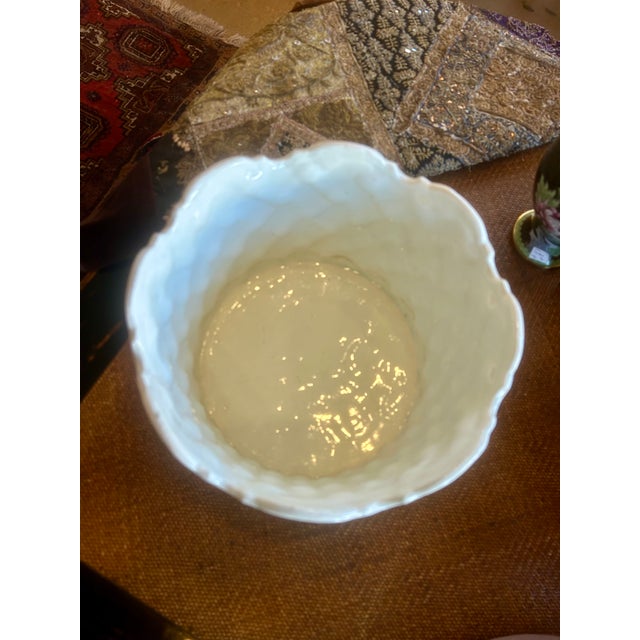 White 1970s Large Faux Basketweave Ceramic Cachepot, Spain For Sale - Image 8 of 11