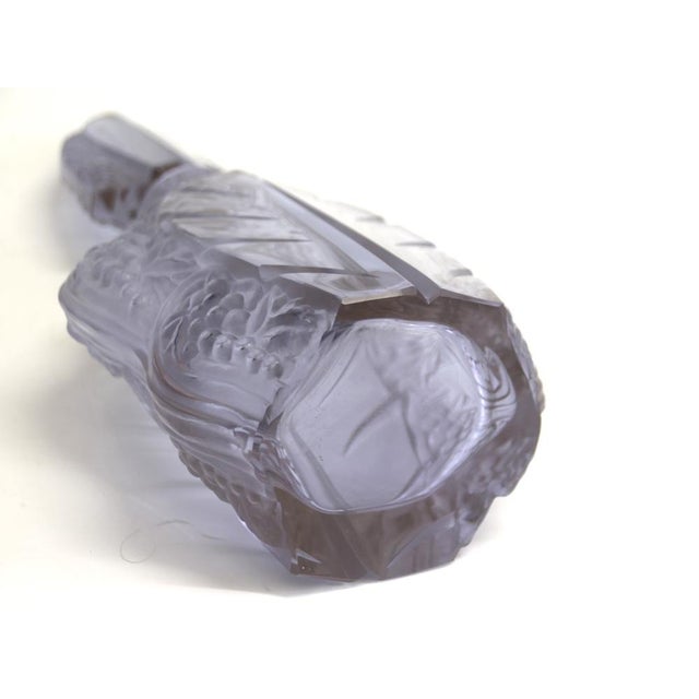 1930s Art Deco Crystal Glass Carafe with 6 Glasses in the style of R. Lalique, 1930s, Set of 7 For Sale - Image 5 of 16