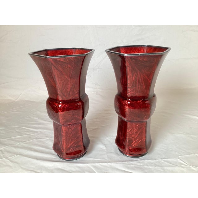 Japanese Ando Ginbari Pidgeon Blood Beaker Vases - A Pair For Sale In Philadelphia - Image 6 of 11