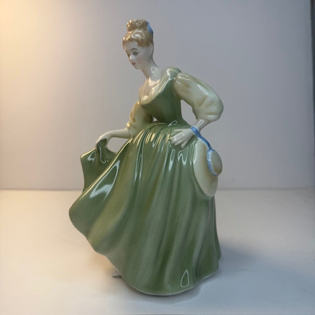 Vintage 1960s Royal Doulton Fair Lady Figurine Hn2193 Bone China England For Sale In Savannah - Image 6 of 15