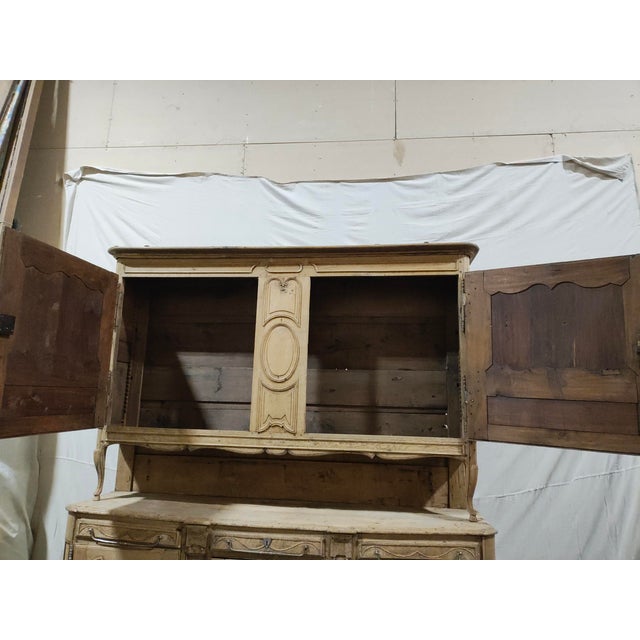 Late 18th Century French Louis XV Provincial Oak Buffet À Deux Corps, Circa 1770 For Sale - Image 12 of 15