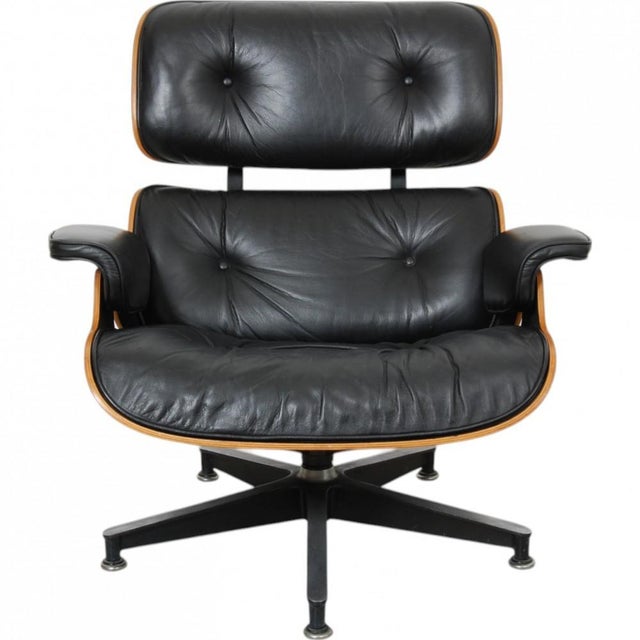 Set of Lounge Chair with Ottoman in Black Leather by Charles Eames, 1980s For Sale - Image 4 of 18